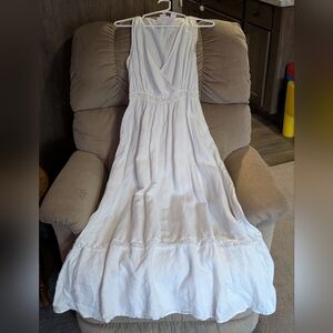 Elegant White Maxi Dress